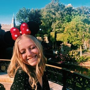 Meet your Posher, Madeline